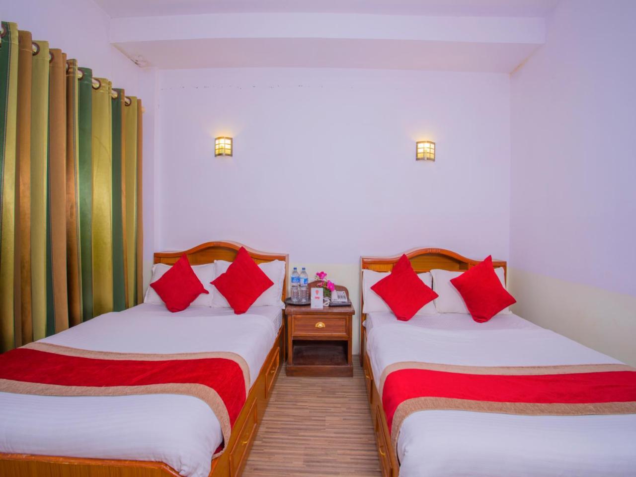 Oyo 255 White Zambala Hotel كاتماندو المظهر الخارجي الصورة