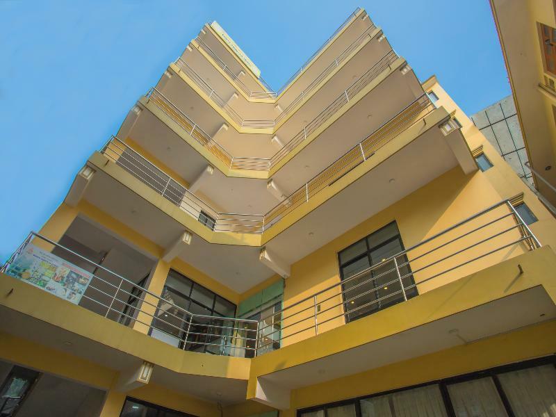 Oyo 255 White Zambala Hotel كاتماندو المظهر الخارجي الصورة