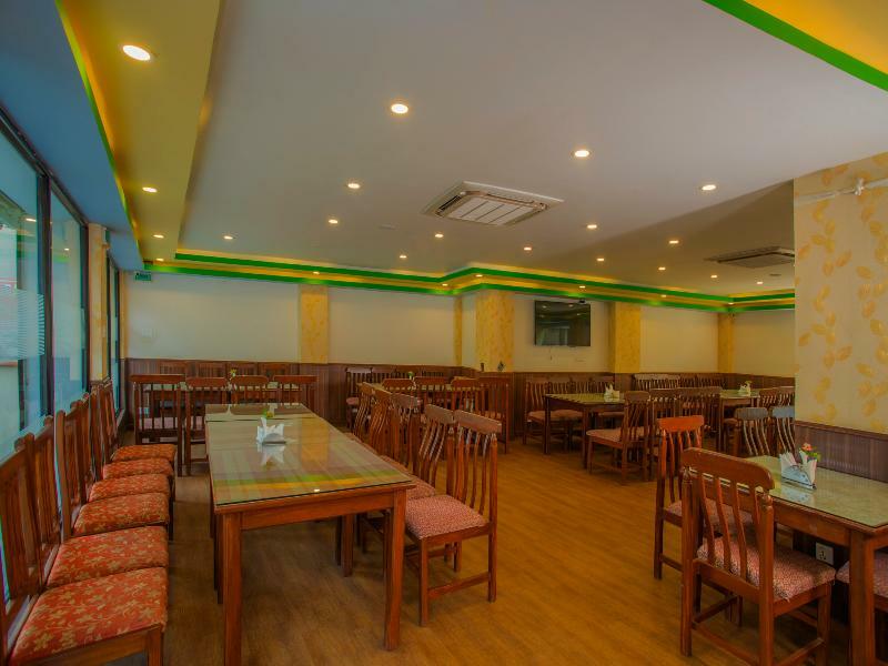 Oyo 255 White Zambala Hotel كاتماندو المظهر الخارجي الصورة
