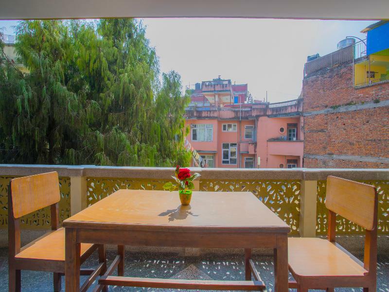 Oyo 255 White Zambala Hotel كاتماندو المظهر الخارجي الصورة