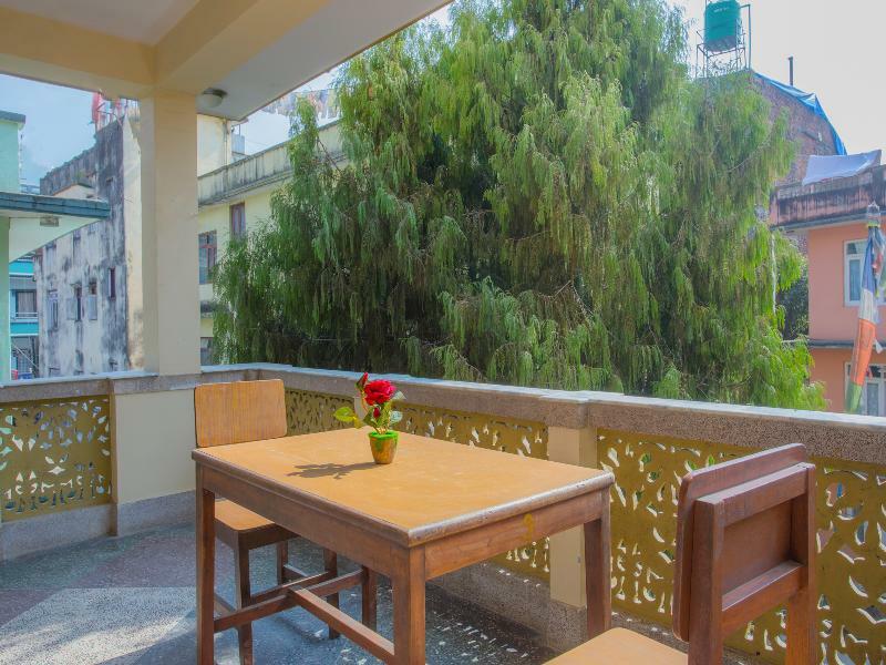 Oyo 255 White Zambala Hotel كاتماندو المظهر الخارجي الصورة